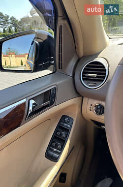 Внедорожник / Кроссовер Mercedes-Benz M-Class 2006 в 