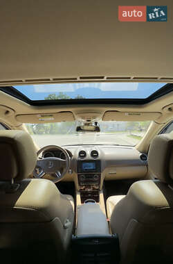 Внедорожник / Кроссовер Mercedes-Benz M-Class 2006 в 