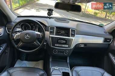 Внедорожник / Кроссовер Mercedes-Benz M-Class 2012 в 