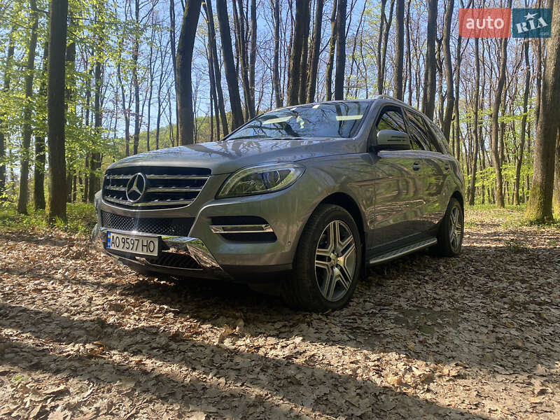Внедорожник / Кроссовер Mercedes-Benz M-Class 2013 в Мукачево
