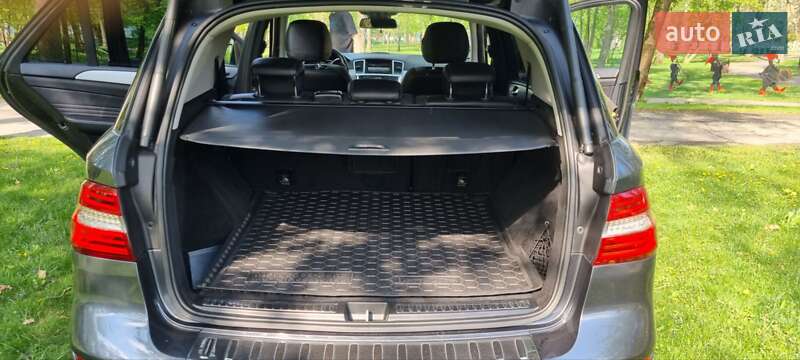 Внедорожник / Кроссовер Mercedes-Benz M-Class 2013 в Ирпене