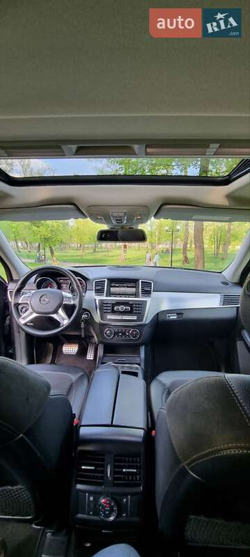 Внедорожник / Кроссовер Mercedes-Benz M-Class 2013 в Ирпене