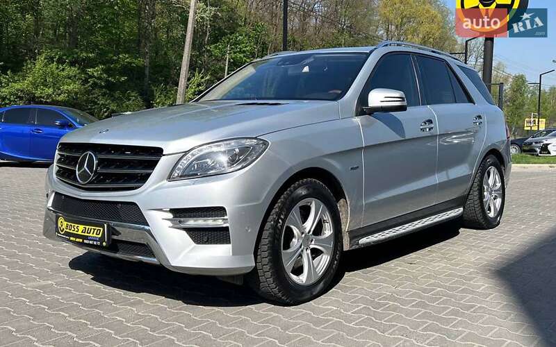 Позашляховик / Кросовер Mercedes-Benz M-Class 2012 в Чернівцях