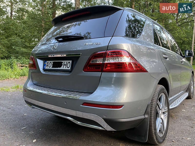 Внедорожник / Кроссовер Mercedes-Benz M-Class 2013 в Мукачево