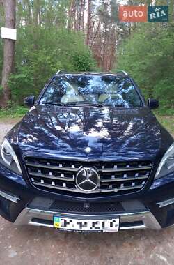 Позашляховик / Кросовер Mercedes-Benz M-Class 2015 в 