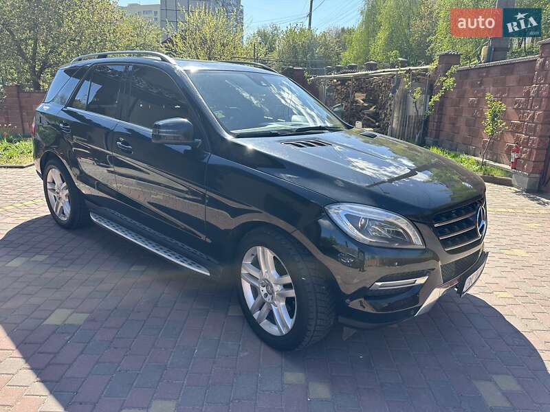 Внедорожник / Кроссовер Mercedes-Benz M-Class 2014 в Ровно