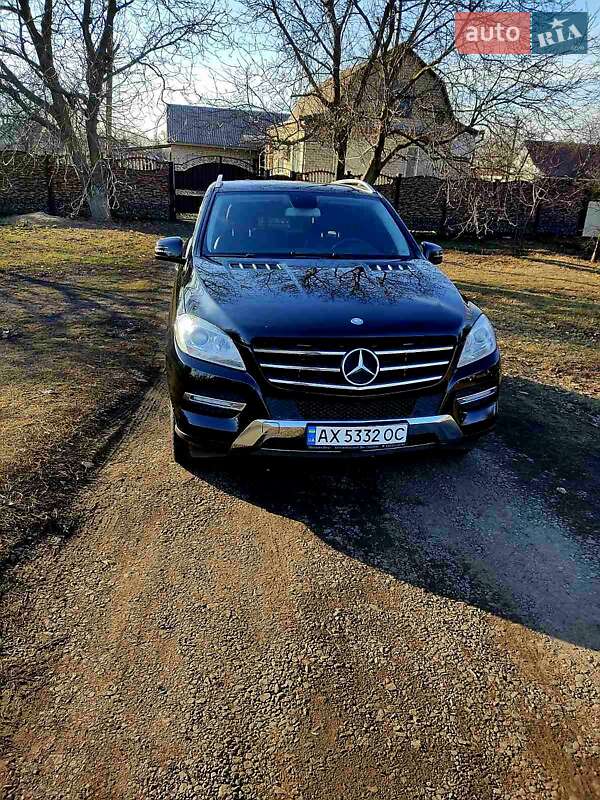 Внедорожник / Кроссовер Mercedes-Benz M-Class 2011 в Сахновщине