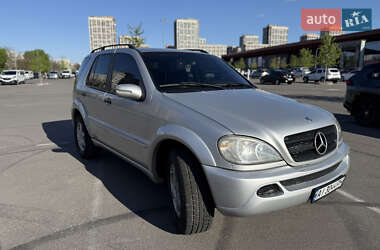 Позашляховик / Кросовер Mercedes-Benz M-Class 2002 в 
