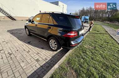 Внедорожник / Кроссовер Mercedes-Benz M-Class 2014 в 
