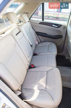 Позашляховик / Кросовер Mercedes-Benz M-Class 2013 в 