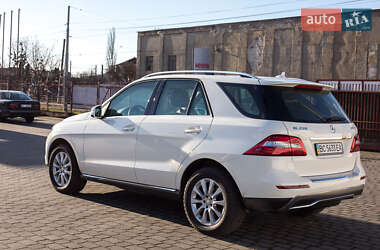 Позашляховик / Кросовер Mercedes-Benz M-Class 2013 в 