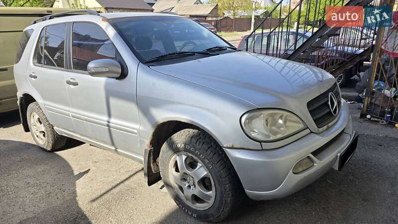 Позашляховик / Кросовер Mercedes-Benz M-Class 2003 в 