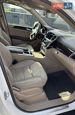 Внедорожник / Кроссовер Mercedes-Benz M-Class 2012 в 