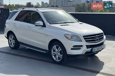 Внедорожник / Кроссовер Mercedes-Benz M-Class 2012 в 