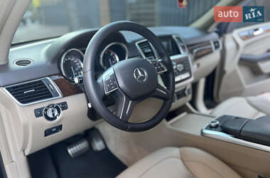 Внедорожник / Кроссовер Mercedes-Benz M-Class 2012 в 