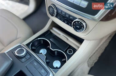 Внедорожник / Кроссовер Mercedes-Benz M-Class 2012 в 