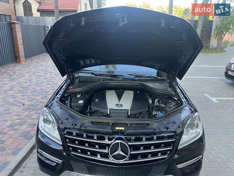 Внедорожник / Кроссовер Mercedes-Benz M-Class 2012 в Киеве