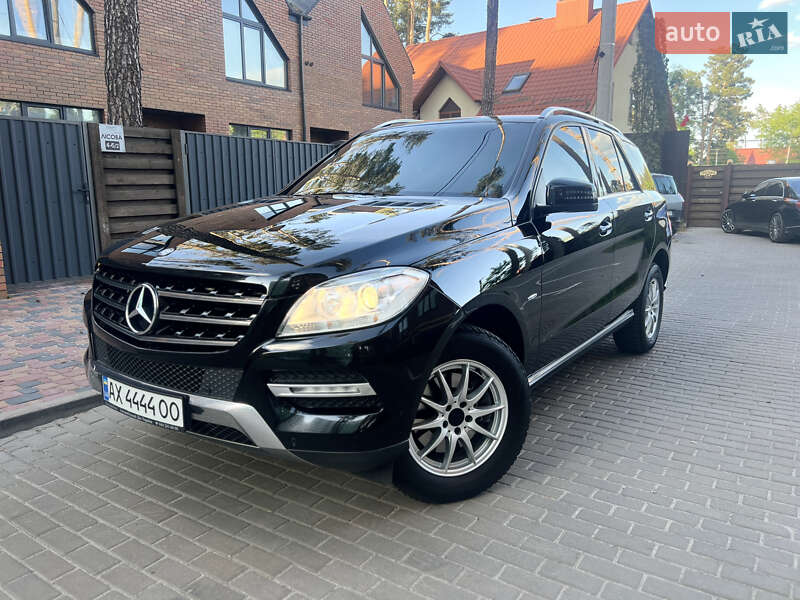 Внедорожник / Кроссовер Mercedes-Benz M-Class 2012 в Киеве
