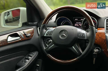 Внедорожник / Кроссовер Mercedes-Benz M-Class 2013 в 
