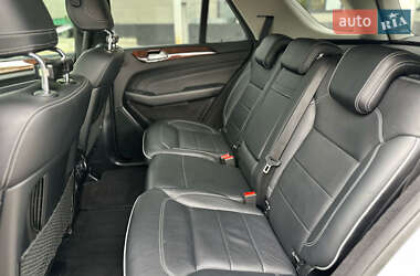 Внедорожник / Кроссовер Mercedes-Benz M-Class 2013 в 