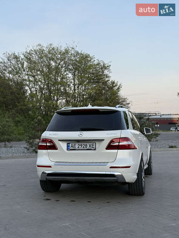 Внедорожник / Кроссовер Mercedes-Benz M-Class 2013 в Днепре
