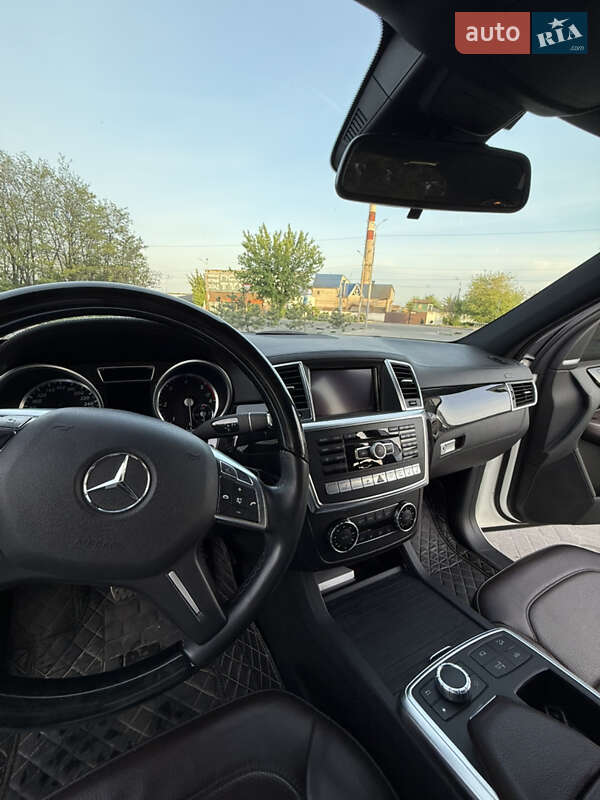 Внедорожник / Кроссовер Mercedes-Benz M-Class 2013 в Днепре