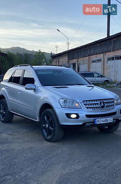 Внедорожник / Кроссовер Mercedes-Benz M-Class 2007 в Межгорье