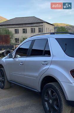 Внедорожник / Кроссовер Mercedes-Benz M-Class 2007 в 