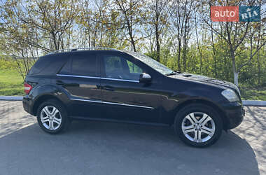 Внедорожник / Кроссовер Mercedes-Benz M-Class 2010 в 