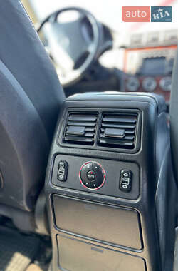 Внедорожник / Кроссовер Mercedes-Benz M-Class 2002 в 