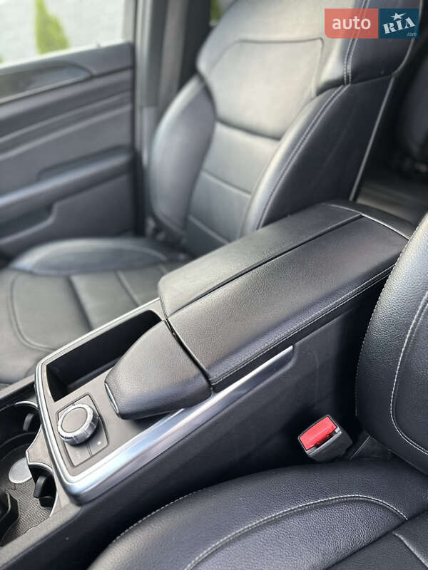 Внедорожник / Кроссовер Mercedes-Benz M-Class 2014 в Ровно
