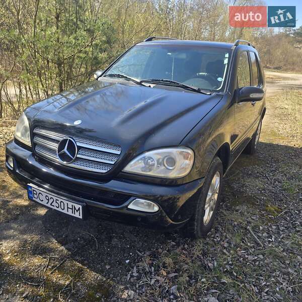 Mercedes-Benz M-Class 2004