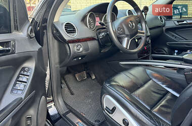 Внедорожник / Кроссовер Mercedes-Benz M-Class 2010 в 