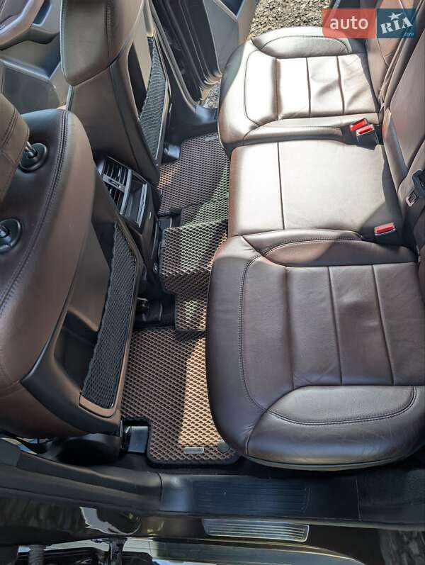 Позашляховик / Кросовер Mercedes-Benz M-Class 2013 в Сваляві