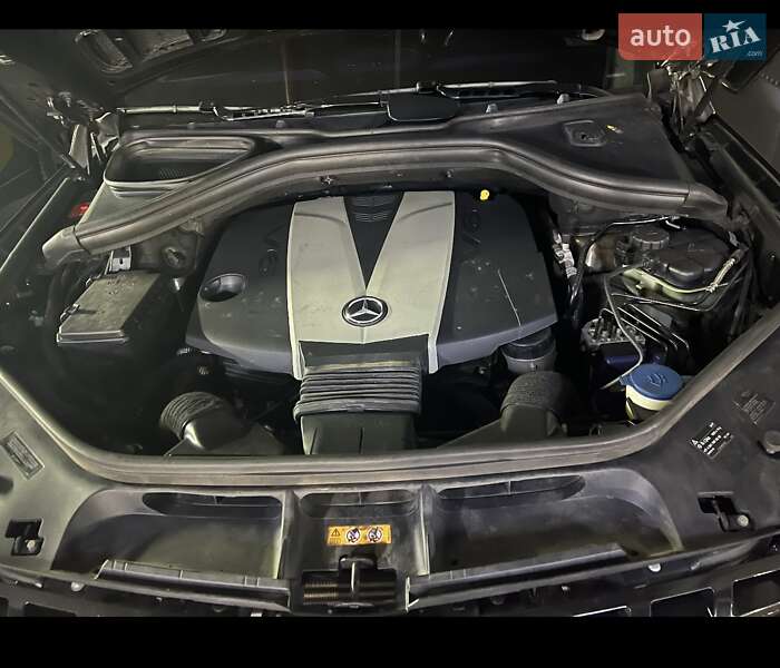 Внедорожник / Кроссовер Mercedes-Benz M-Class 2013 в Черкассах