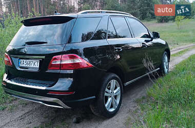 Внедорожник / Кроссовер Mercedes-Benz M-Class 2013 в 