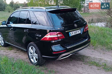 Внедорожник / Кроссовер Mercedes-Benz M-Class 2013 в 