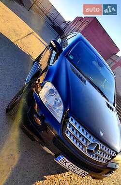 Внедорожник / Кроссовер Mercedes-Benz M-Class 2006 в 
