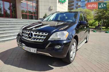 Позашляховик / Кросовер Mercedes-Benz M-Class 2009 в 