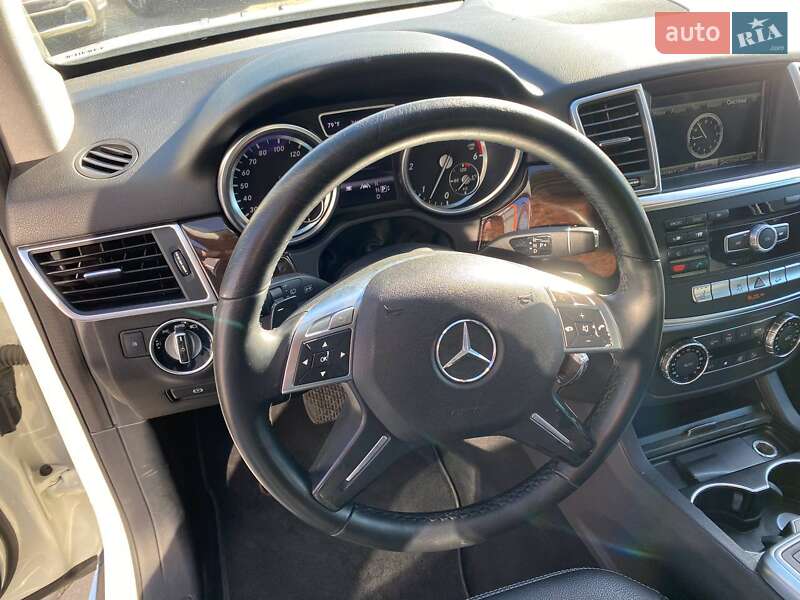 Позашляховик / Кросовер Mercedes-Benz M-Class 2013 в Львові