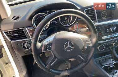Внедорожник / Кроссовер Mercedes-Benz M-Class 2013 в 