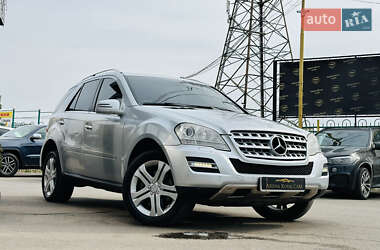 Позашляховик / Кросовер Mercedes-Benz M-Class 2011 в 