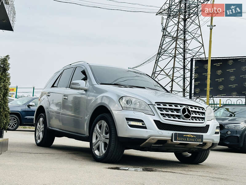 Внедорожник / Кроссовер Mercedes-Benz M-Class 2011 в Харькове