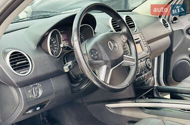 Позашляховик / Кросовер Mercedes-Benz M-Class 2011 в 