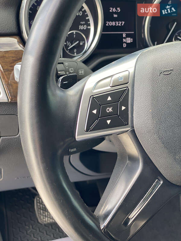 Позашляховик / Кросовер Mercedes-Benz M-Class 2011 в Львові
