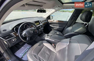 Позашляховик / Кросовер Mercedes-Benz M-Class 2011 в 