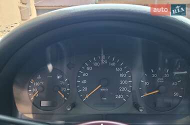 Внедорожник / Кроссовер Mercedes-Benz M-Class 2003 в 