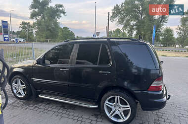 Позашляховик / Кросовер Mercedes-Benz M-Class 2003 в 