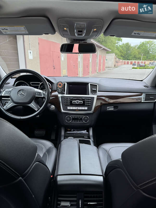 Внедорожник / Кроссовер Mercedes-Benz M-Class 2013 в Каменец-Подольском