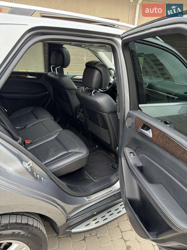 Внедорожник / Кроссовер Mercedes-Benz M-Class 2013 в Каменец-Подольском